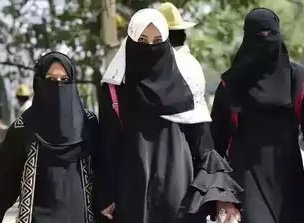 Aacharya Marathe College in Chembur, Mumbai Bans Hijab, Niqab and Burqa inside College Campus. As per college management Corporates don't hire burkha wearing students. What a welcome decision. It should be banned in every education institution. Any opinions?