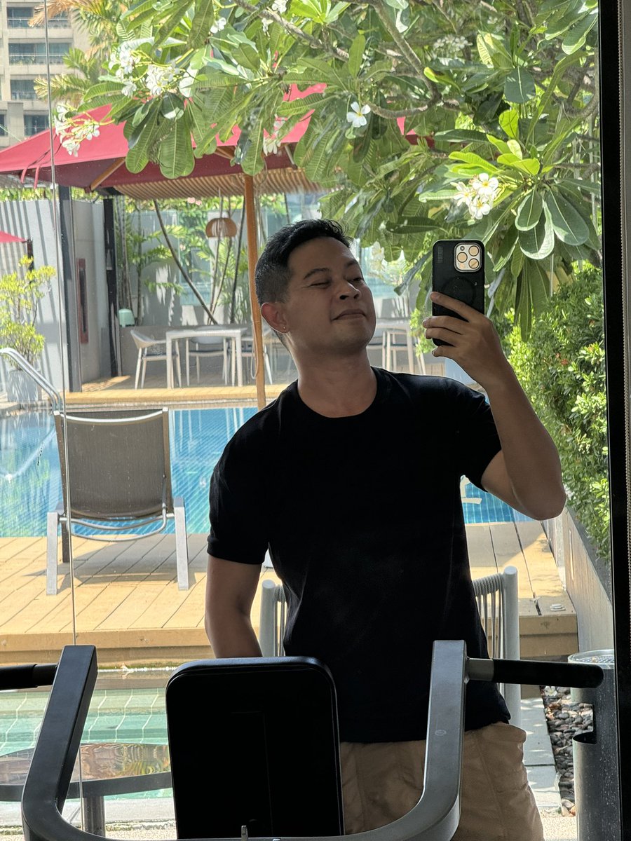 ต ะ ล๊ อ ป ก๊ อ ป แ ก๊ ป tweet media