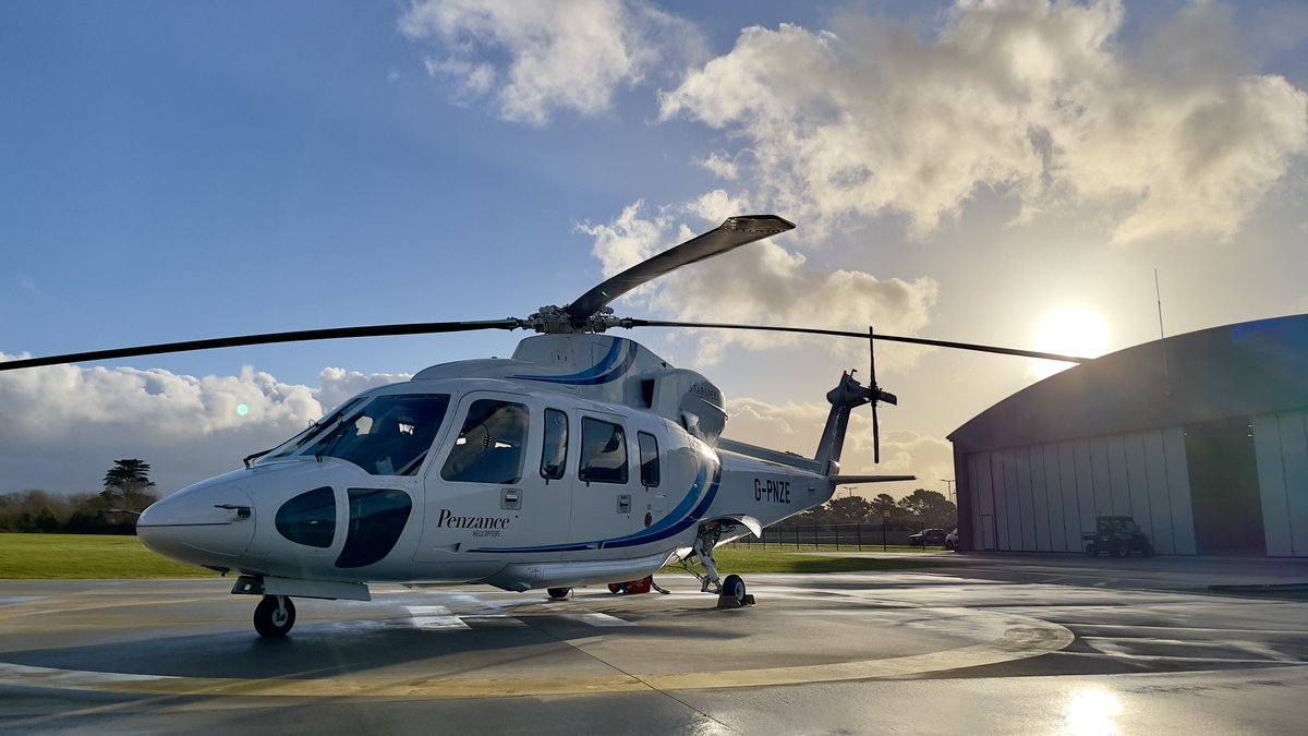 All flights are running to schedule this morning. Another beautiful day to be flying by helicopter.... @INRIXtraffic_PT @BBCCornwall @visitIOS @TrescoIsland