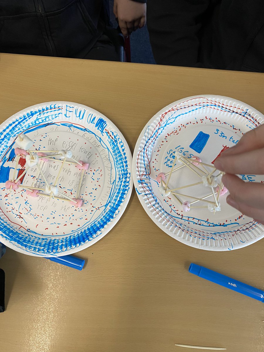 Final day of Eiffel Tower building with 1P1 and 1N1 French taking on the challenge today for my last lesson with them! Bravo à tous 🇫🇷✨