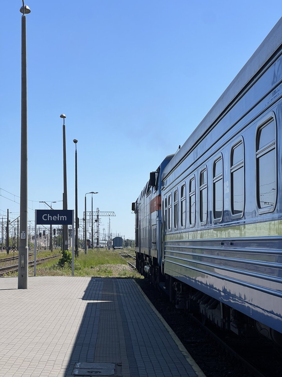 Pas de temps à perdre, pas de repos direction l’Ukraine ! Je suis en route vers Kyiv en ce moment-même, pour de nouveaux reportages. Je pensais rester avec ma famille, mais les événements en cours dans la région de #Kharkiv ont changé mes plans. À bientôt depuis le terrain !