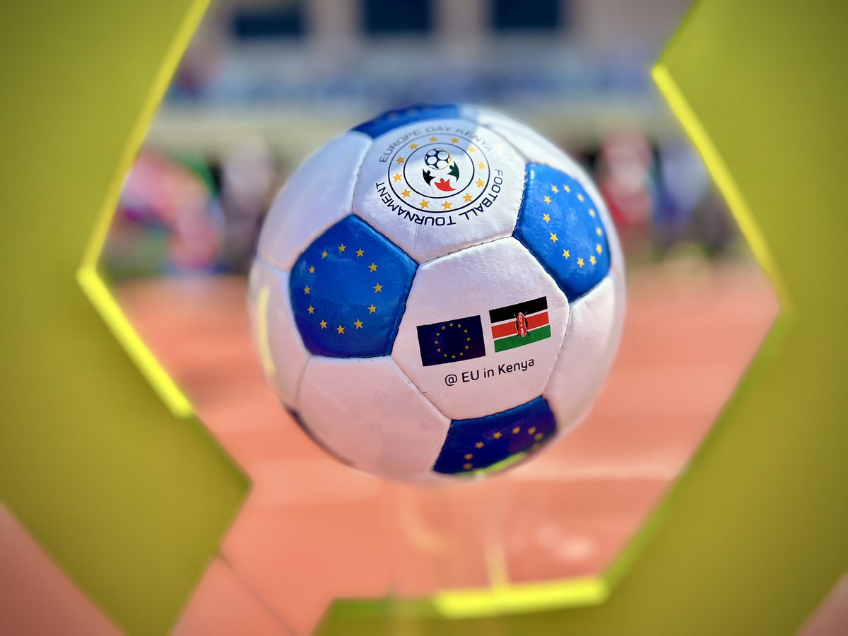 Fabulous football this afternoon at the #EuropeDay final games in the under-18 boys’ & girls’ tournament in Nairobi. Great team effort by @EUinKenya, @eu_echo, EU member states & the Kenyan business community. #TeamEurope