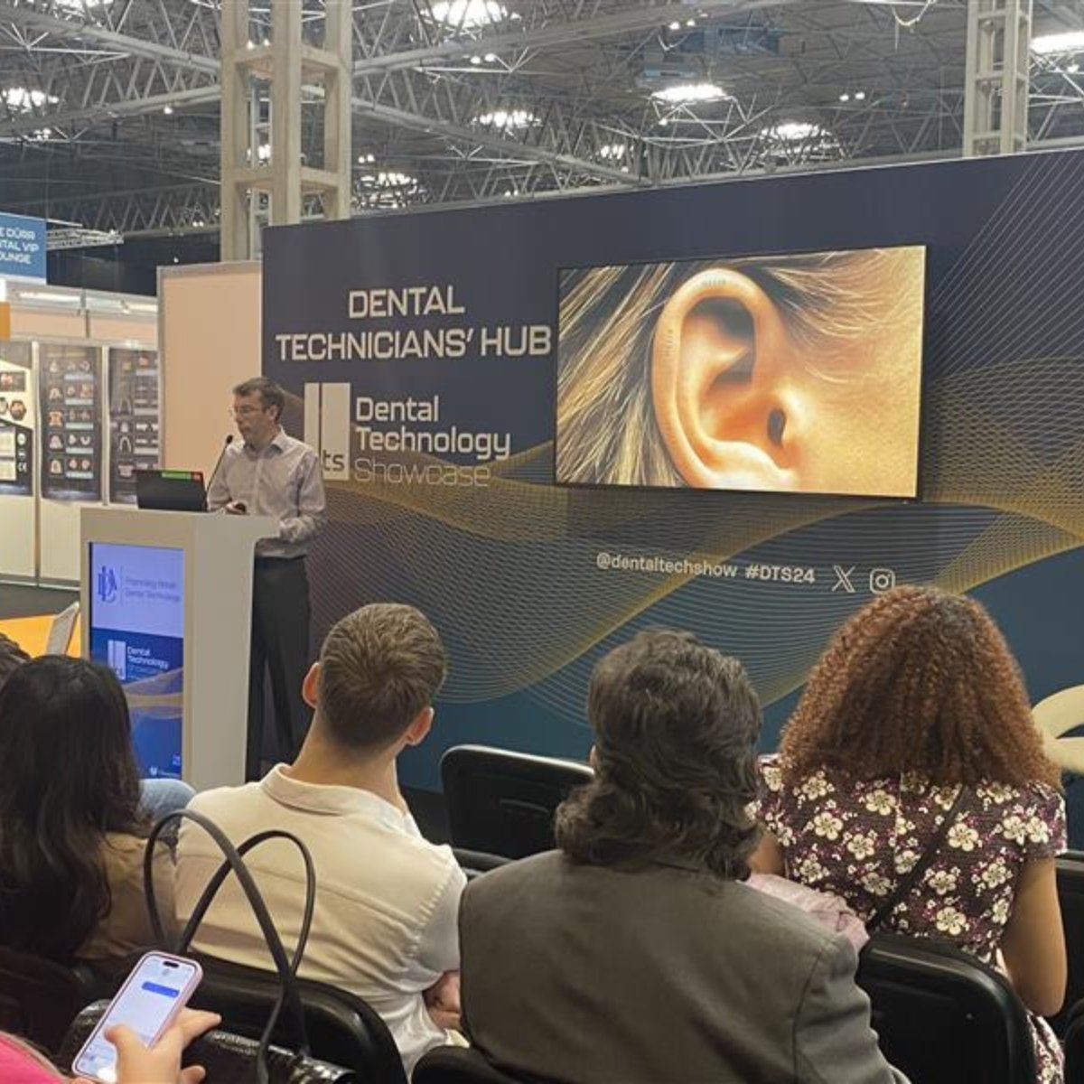 Dental Technology Showcase tweet media