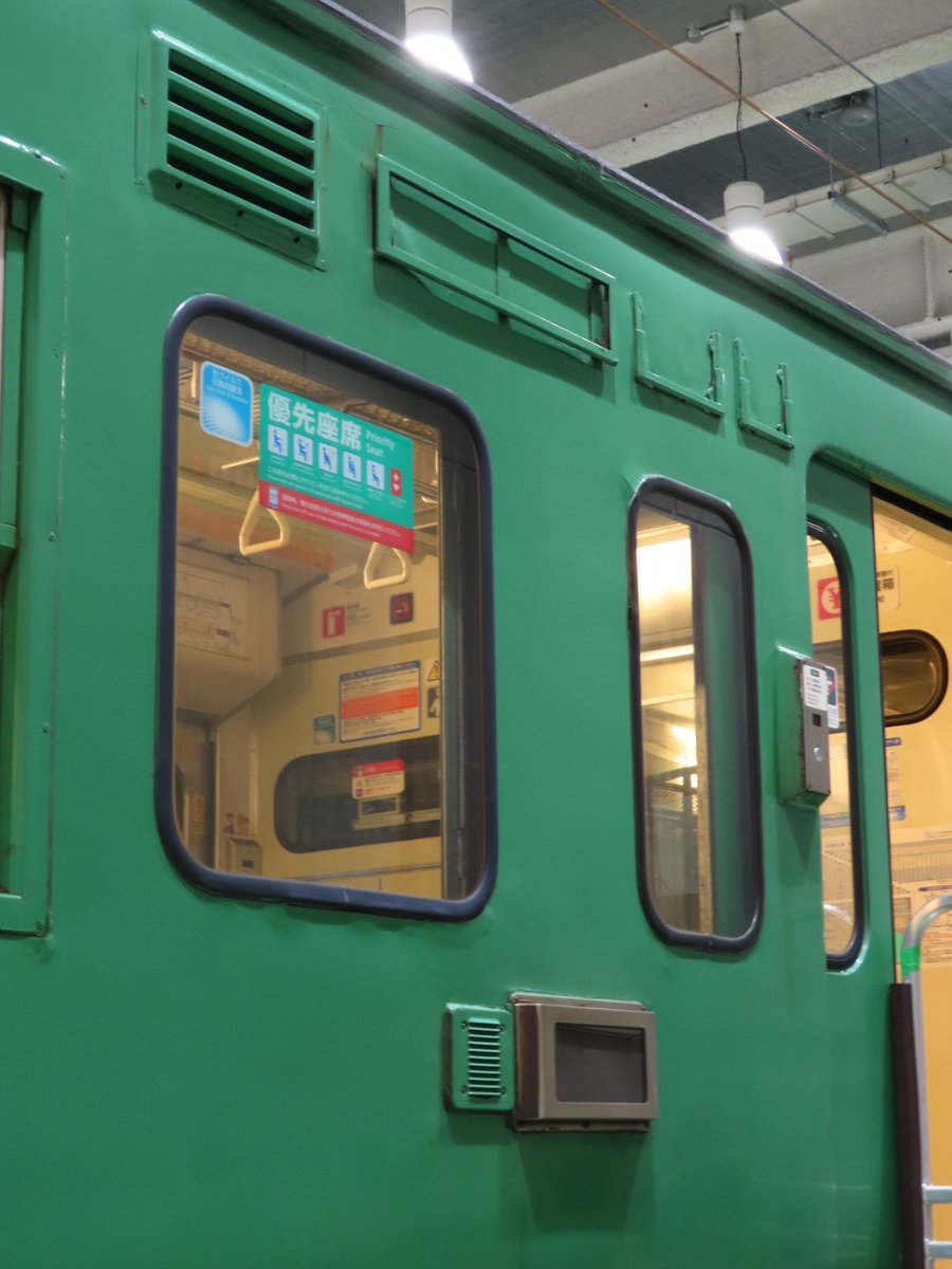 2024/05/16(木)
京都鉄道博物館
[特別展示]
113系5300番台S5編成　
昨年改正で運用を離脱し、今年度中の廃車が予定されているS5編成。地元でよく見ていただけあって、どこか安心感がありました。