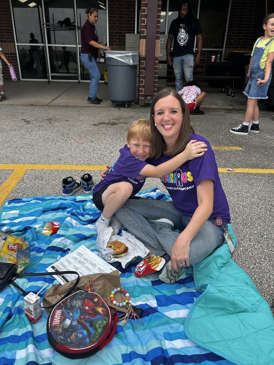 So fun having a Leader in Me community picnic day. Our leaders played bingo with their families and taught them all about the habits! <a href="/TheLeaderinMe/">The Leader in Me</a> <a href="/LockhartISD/">Lockhart ISD</a> #WeLeadTX
