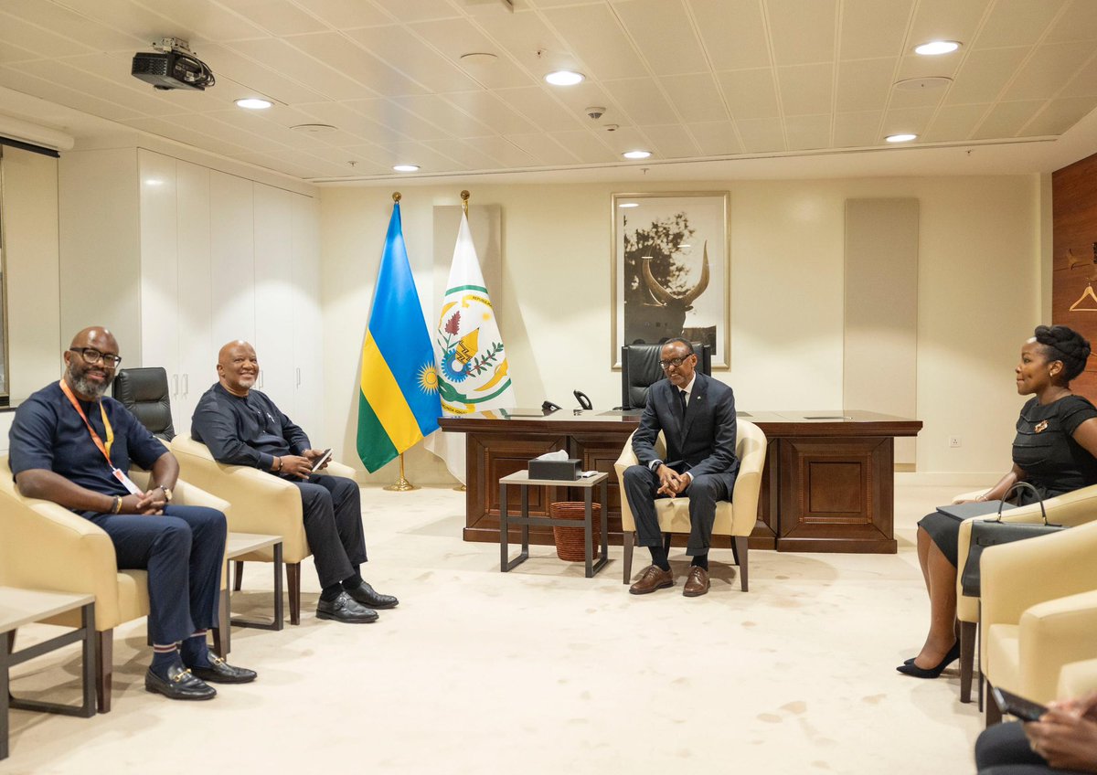 President Kagame received MTN Chairman Mcebisi Jonas and MTN CEO Ralph Mupita who are in Rwanda for #ACF2024. They discussed MTN Group’s partnership with Rwanda in advancing access to technology.