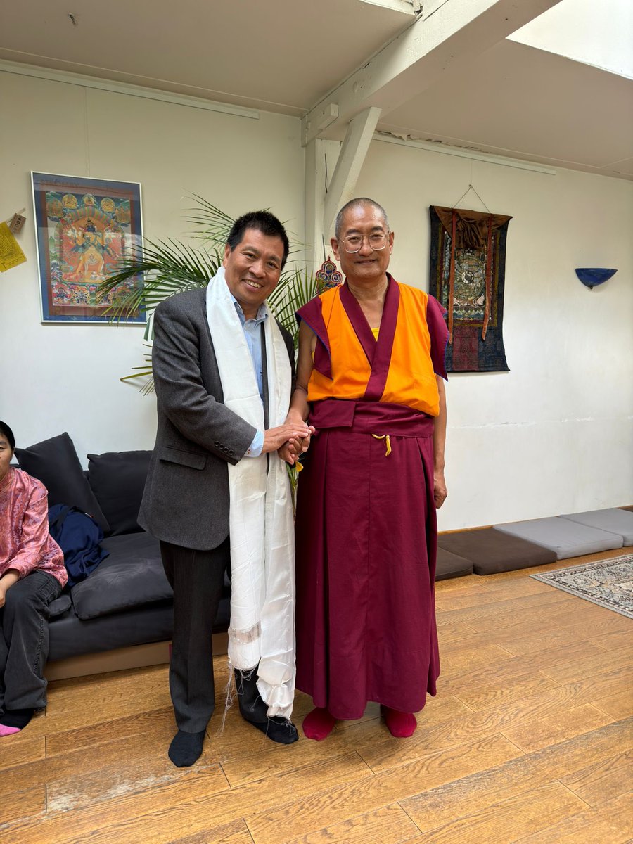 I am honoured to get an audience from the 2th throne holder of the Jonang lineage of the Tibetan Buddhism, His Éminence, Khenkul Vajra Guru Ngagwang Choekyid Nangwa.