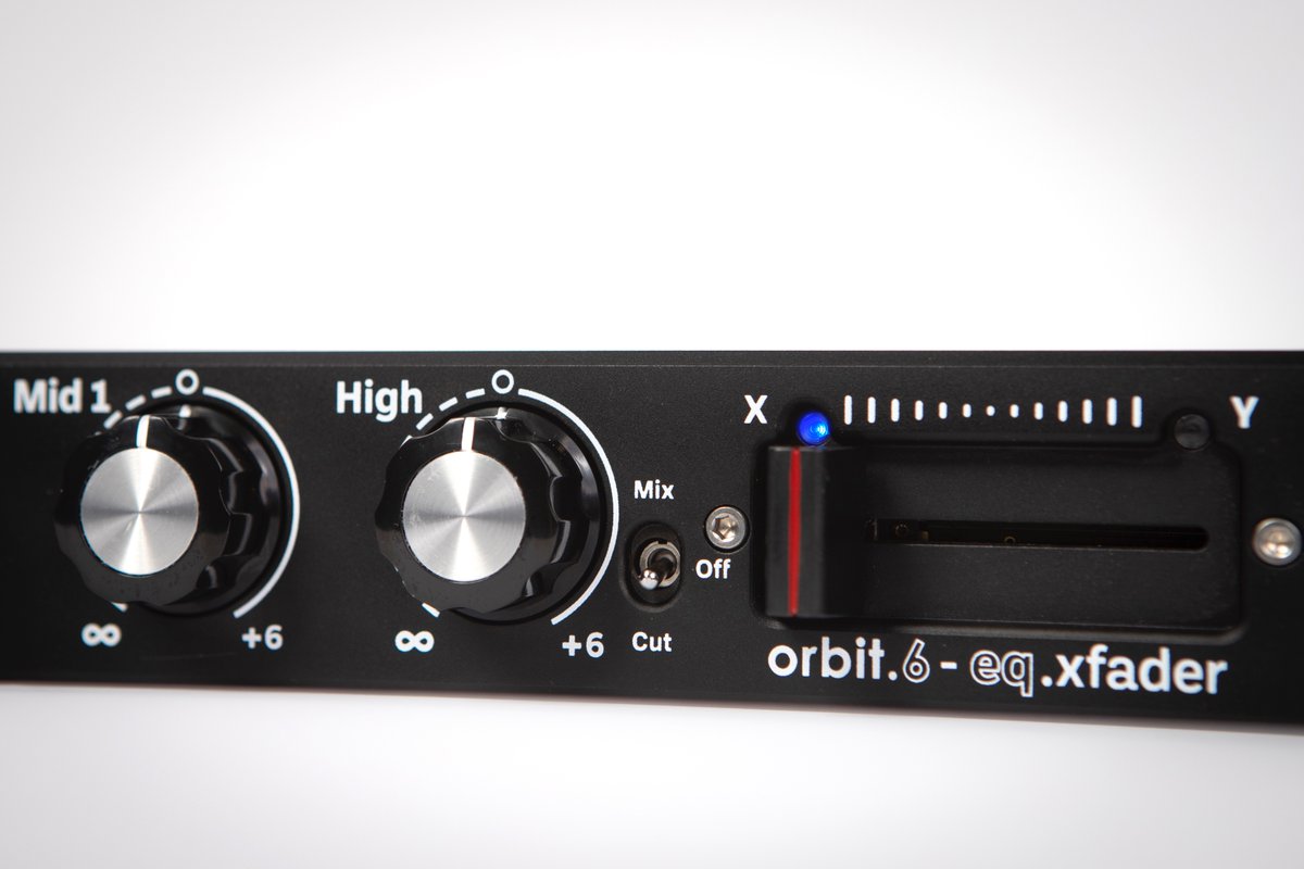 Pop over to Union Audio's website, which is now fully furnished with specs on the new eq.xfader, and that all important ORDER button...
unionaudio.co.uk/products/eq-xf…
#orbit6 #rotarymixer #djbooth #analogue #djsetup #handbuilt #vinyl