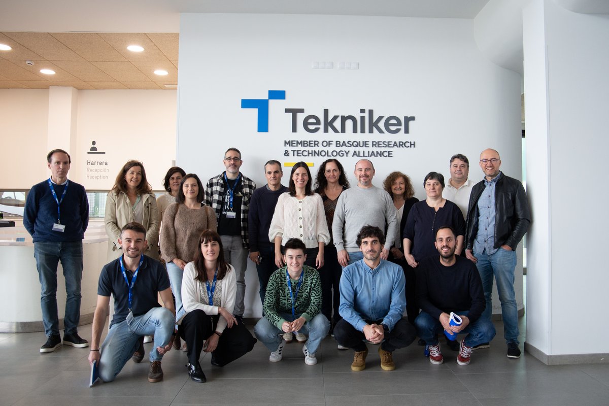 TeknikerOficial's tweet image. 🔝Hoy hemos recibido a representantes de la @uc3m en nuestras instalaciones. Durante la visita han conocido de primera mano nuestras actividades y proyectos, siendo nuestro objetivo buscar sinergias en las áreas de #MaterialesAvanzados y #Robótica. ¡Gracias por la visita!👏👏