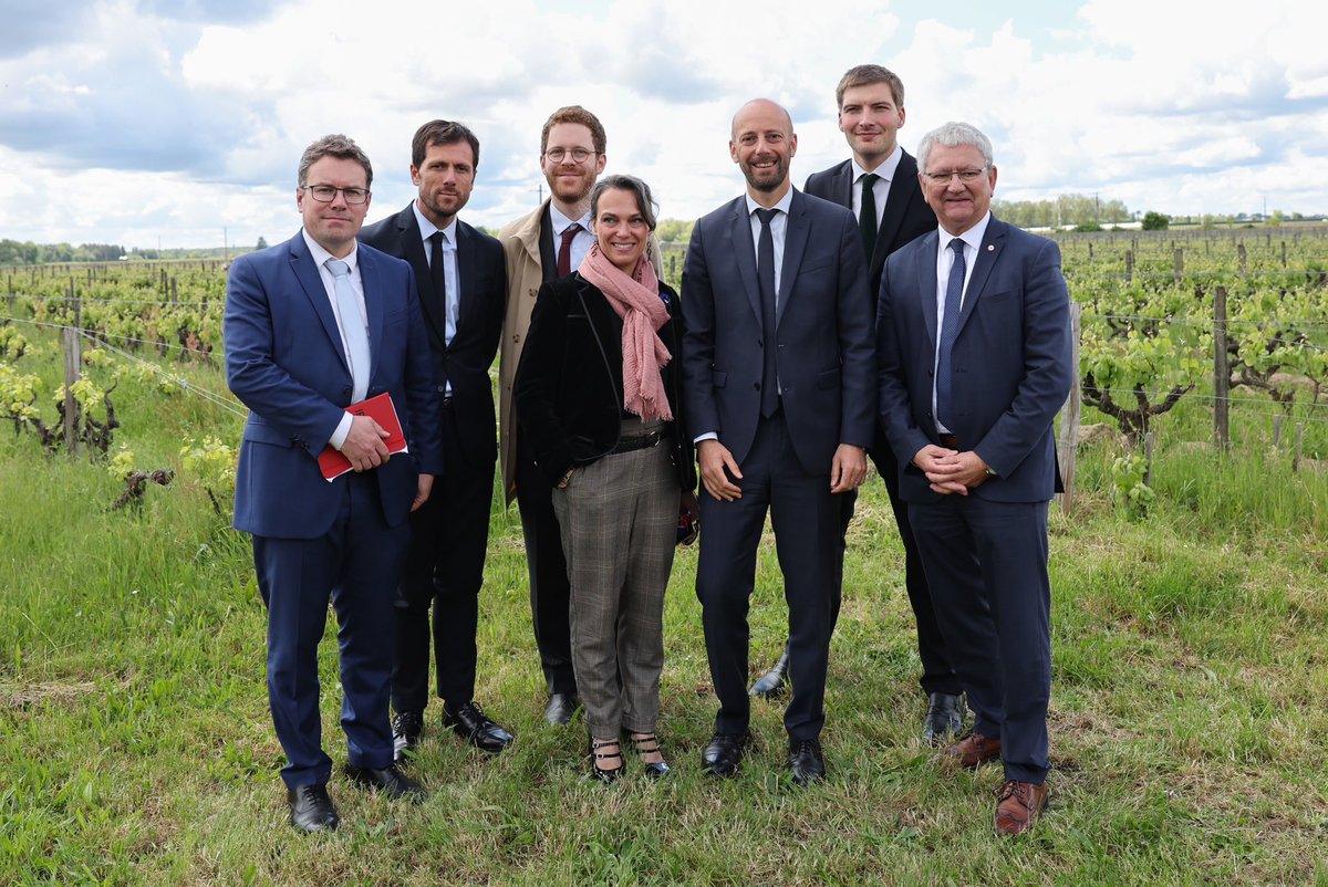 🇫🇷 Très heureux d’accompagner <a href="/StanGuerini/">Stanislas Guerini</a> pour #LesRencontresdelaFonctionPublique. 

👩‍⚕️ Riches échanges avec les agents des qui font la fierté du service public. 

👨‍💻 En avant pour une réforme qui redonne ses lettres de noblesse au mérite !