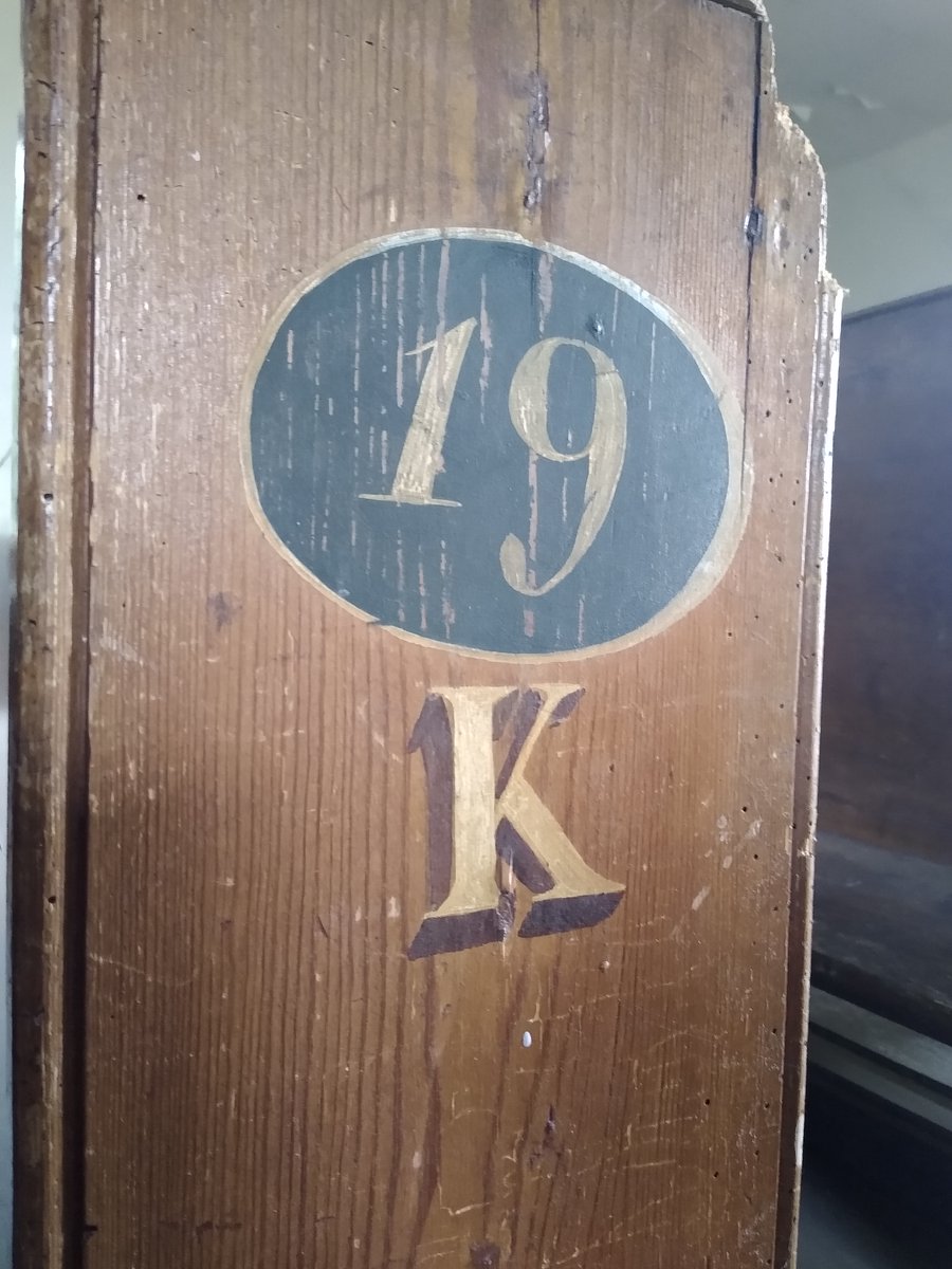 Fancy having a go at traditional signwriting? Join SPAB Fellow Owen Bushell at our Working Party at Tibbermore Church to try painting your own pew number, plus other heritage skills including harling and Scotch slating. @HistChurchScot ow.ly/RPvJ50RJzRp 📷 Owen Bushell