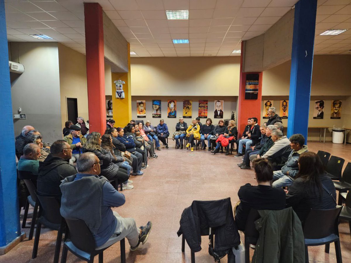 Con Luis Rubeo nos reunimos con referentes de clubes y compañeros/as de #rosario conversamos sobre la difícil realidad que atraviesan diariamente, en cada uno de los barrios. Gracias por este encuentro, que nos ayuda a fortalecer los lazos de solidaridad y a organizarnos.