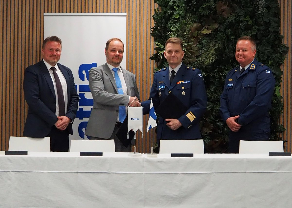 Now it's official! 🤝 Today, the ceremony was held for signing the agreement related to the previously announced decision of the Defence Forces Logistics Command @pvlogl for the serial procurement of heavy armored personnel carrier 6x6 vehicles from Patria. 🇫🇮
 
 The first phase