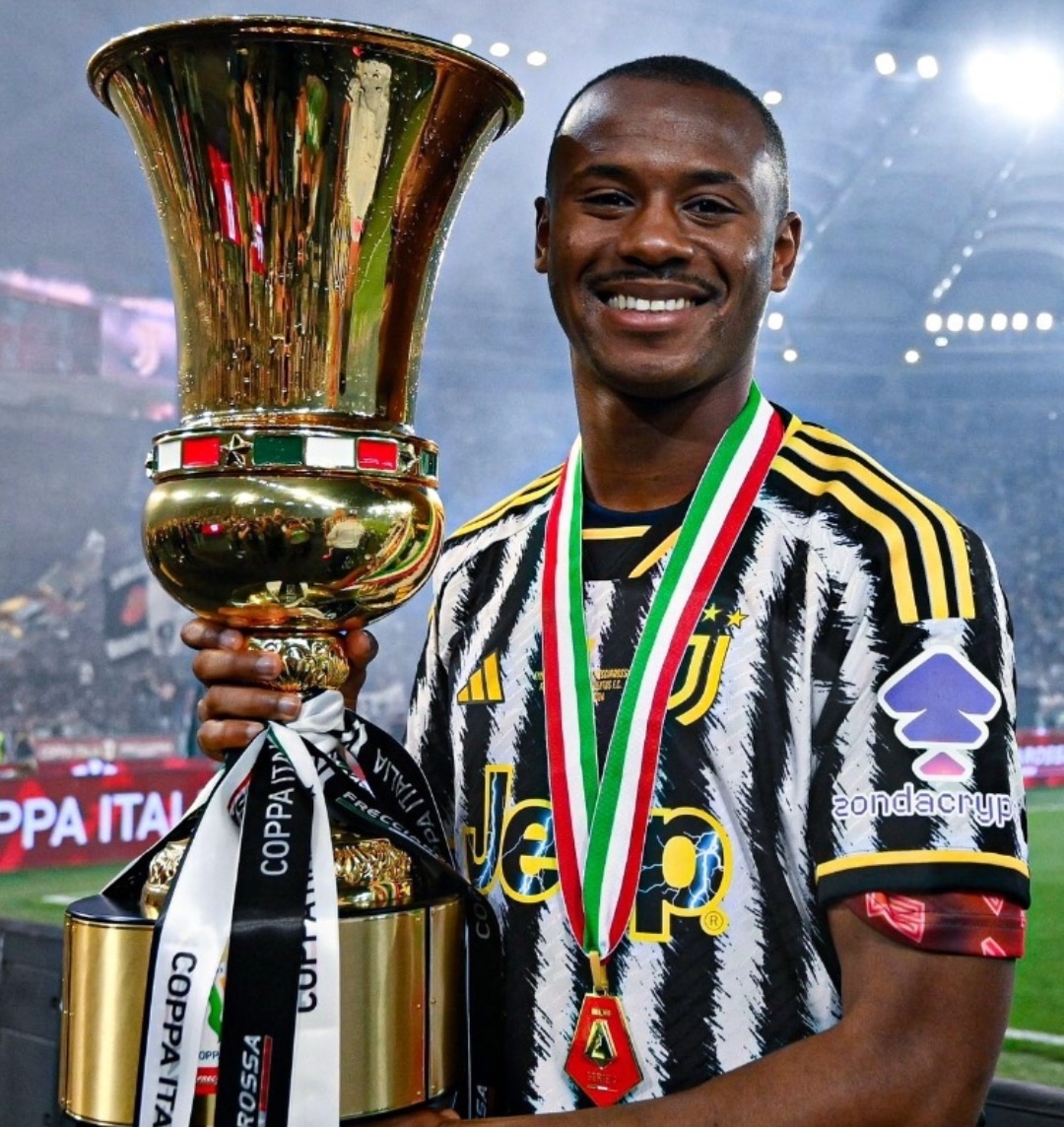 Felice per il gruppo.🏆⚫️⚪️