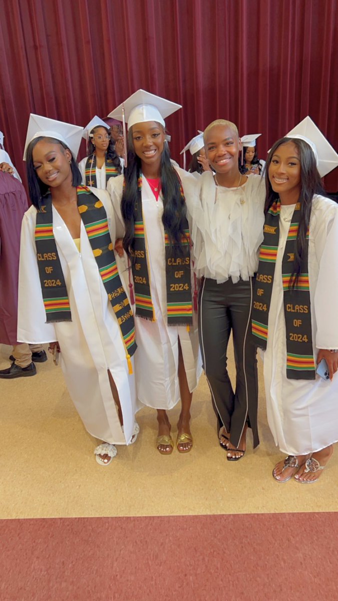 So proud of these Girls. I’ve watched them grow since they were 9 years old and now their High School Graduates. 4 years down 4 more to go. You all have no limits. Go be great #Mizzou #SLU #OhioState #LadyLions #LionQueens #MyBabies ❤️🥹