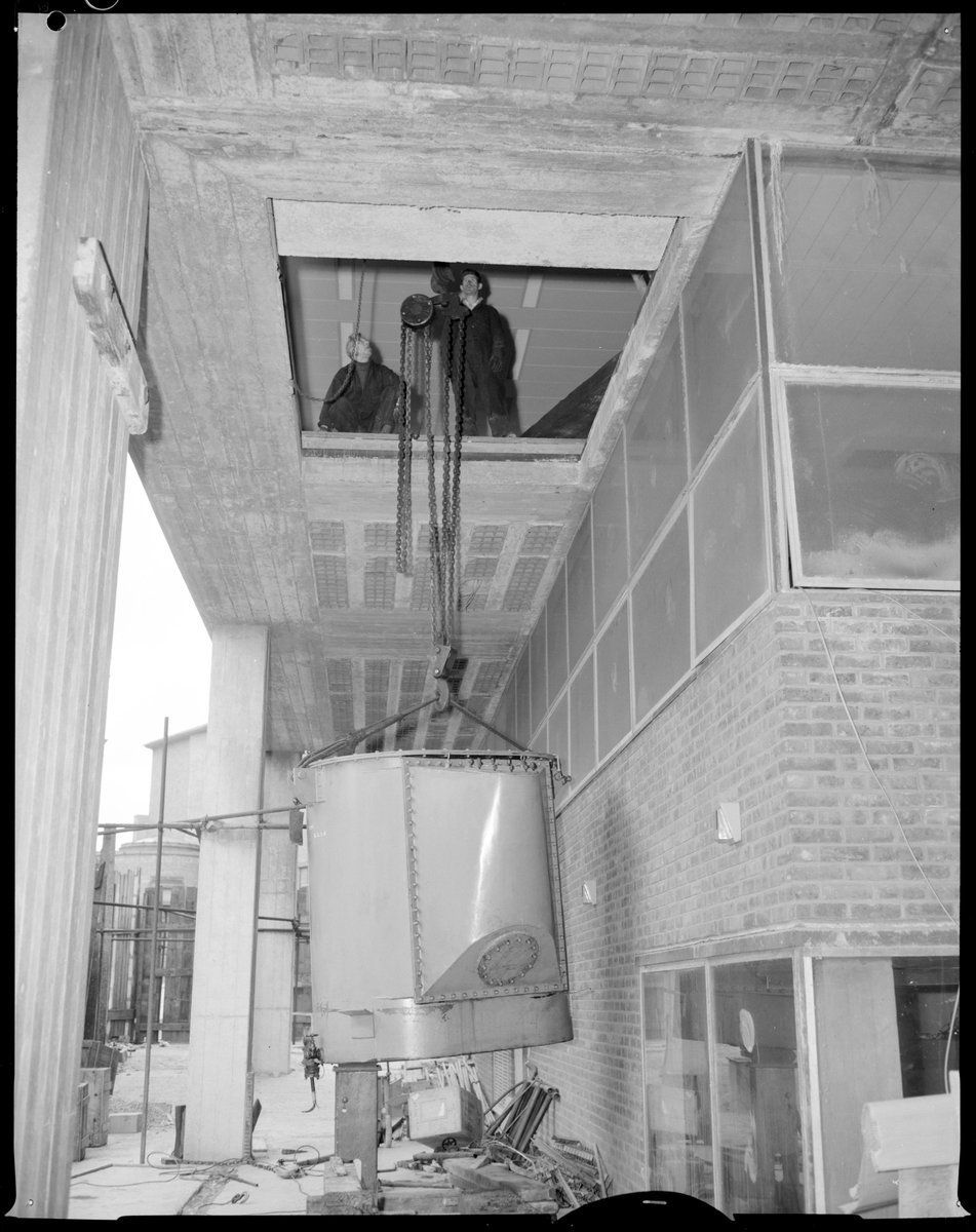 Did you know that until 1964 the Department of Electrical Engineering <a href="/EngineeringNCL/">Engineering at Newcastle</a> was based in a former church known as Grey Hall on King's Walk? 

These photos show staff moving equipment into the new Merz Court in 1964.
Quite appropriate for #FlashBackFriday! 
[NUA/032494]