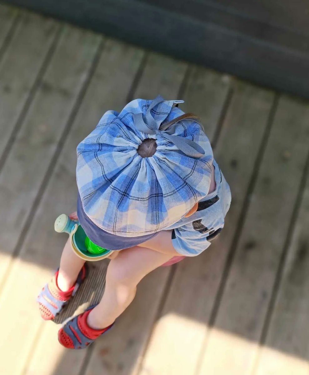 Vasara ir uz palikšanu!
Sargā sava mazā cilvēka galviņu no pārkaršanas!
Vieglas, ērtas, praktiskas vasaras galvassegas meklē pie PUPA!
pupaforkids.lv/veikals/params…