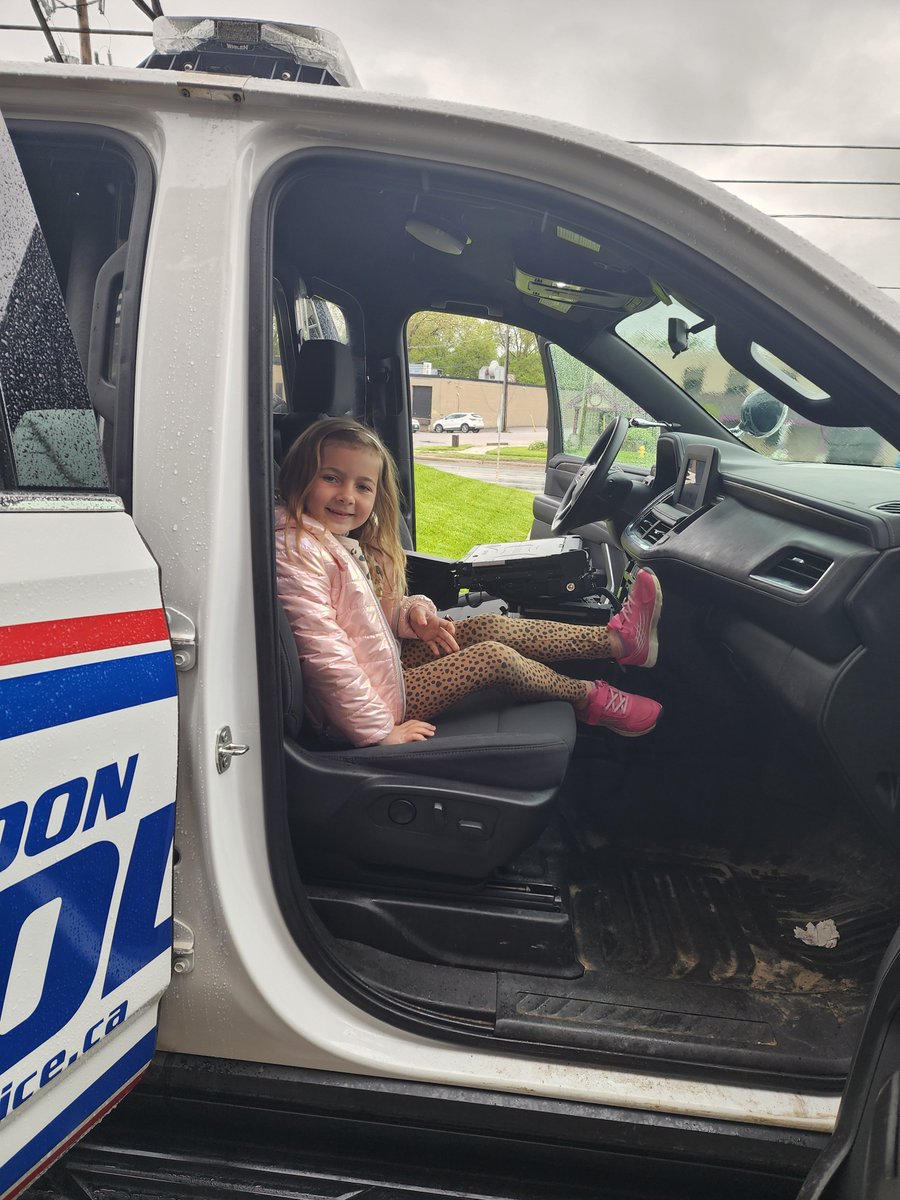 A big thank you to @london_ukrainian.centre for inviting London Police to hang out with their Saturday school students last week! It was a blast spending time with these amazing young minds, building connections, and fostering community spirit. 🚓💫 #CommunityBonding #ThankYou