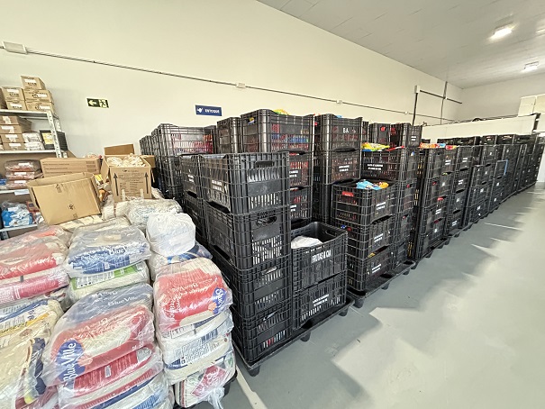 serraempauta's tweet photo. SOLIDARIEDADE
Banco de Alimentos bate recorde de arrecadação em Caxias do Sul. https://t.co/0xFGnOvBds
.
#serraempauta #jornalismo #noticias #rs #enchentes #caxiasdosul https://t.co/s00pNr3zx9