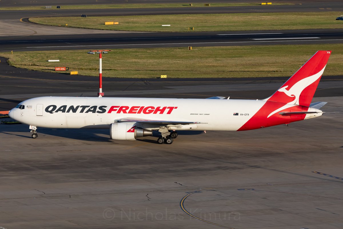 カンタス航空 B767-300 2機 カンタス航空 B767-300 2機 カンタス航空 B767-300 2機（カンタス航空