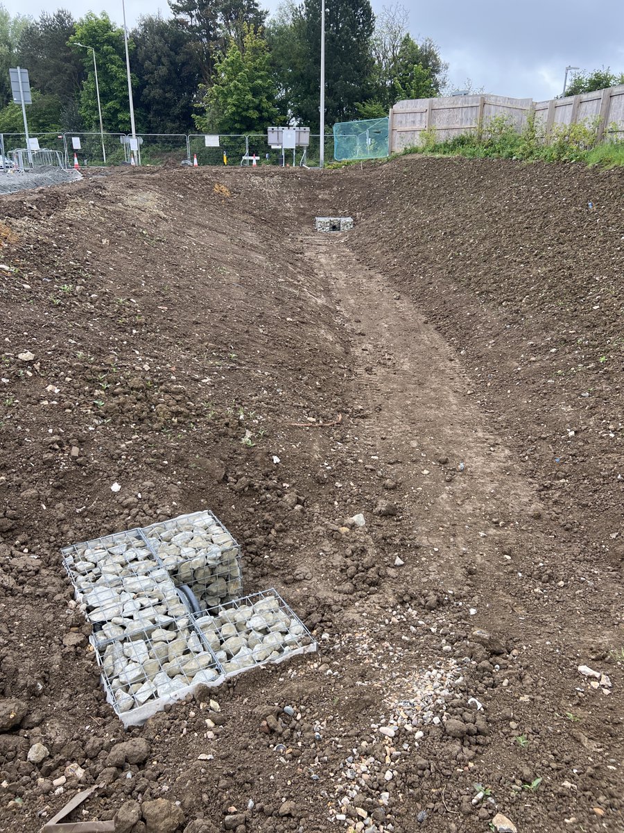 Progressing with the drainage works in Section 1B South (Tesco roundabout) this week. The headwalls for the stormwater runoff off the basin completed below:
<a href="/DoverDC/">Dover District Council</a> <a href="/Kent_cc/">Kent County Council</a> <a href="/KentHighways/">KCC Highways</a>
