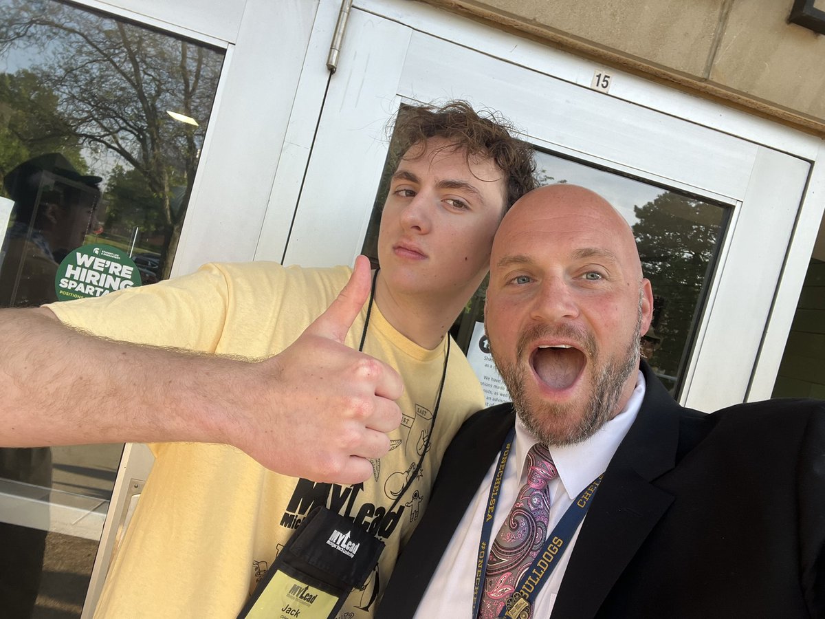 ChelseaMI_HS's tweet image. Chelsea students representing our community at the MYLEAD conference this weekend at Michigan State University. We ran into another CHS student in Senior Counselor Jack Orlandi!