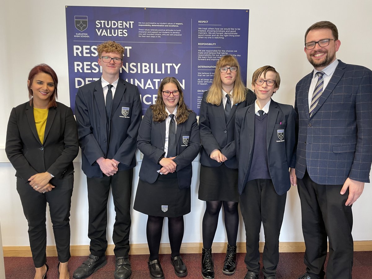 Congratulations to this wonderful group of students who received Headteacher certificates for being fantastic representatives of the school and giving excellent speeches at out recent Year 6 SEND information evening - Well Done!
#Proud #Excellence #TeamCarleton