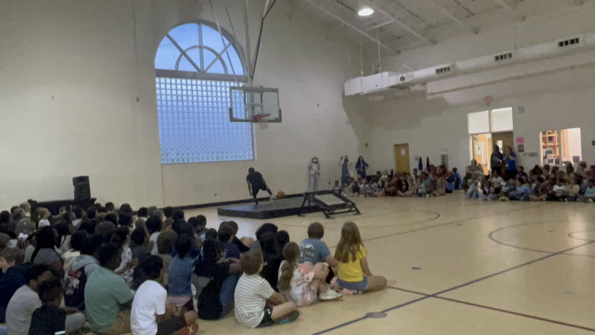 Our last behavior celebration of this year is happening now!!! Special thanks to the Atlanta Air Elite Dunkers for bringing the energy!! #titanstrong