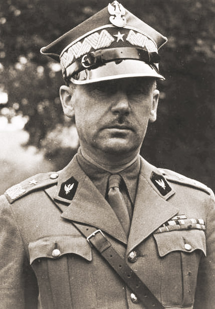 Stanisław Kopański, born #OTD in 1895, lost an eye in the Polish-Bolshevik War. During WW2, he evacuated to France and was deployed to Syria to become the commander of the Independent Carpathian Rifle Brigade, which made a name for itself in the Siege of Tobruk.