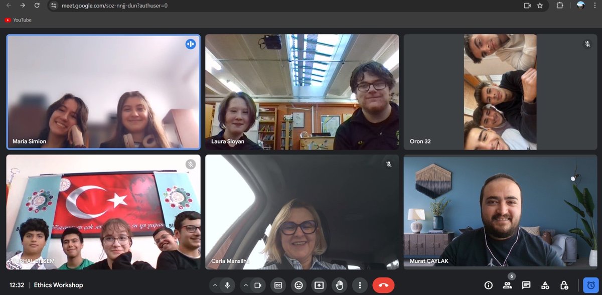 Well done to students from 🇮🇪🇹🇷🇷🇴 &amp; 🇵🇹, who this morning, took part in a collaborative online workshop. They shared their ideas for rules and guidelines for carrying out our Blooming Digital! project and came to a joint consensus 👏🏼 

@staidanscs <a href="/EUErasmusPlus/">Erasmus+</a>