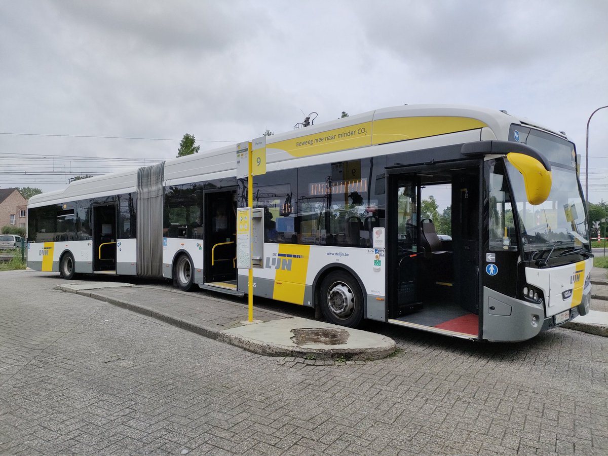 Fijne vrij jdag 💛🚍

#busdriver #publictransport #openbaarvervoer #busdriverlife #happybusdriver #lovemyjob #delijn #hoppin #MijnLijnAltijdInBeweging #beweegmeenaarminderco2 #vdlbusandcoach #vdlbus #geledebus
