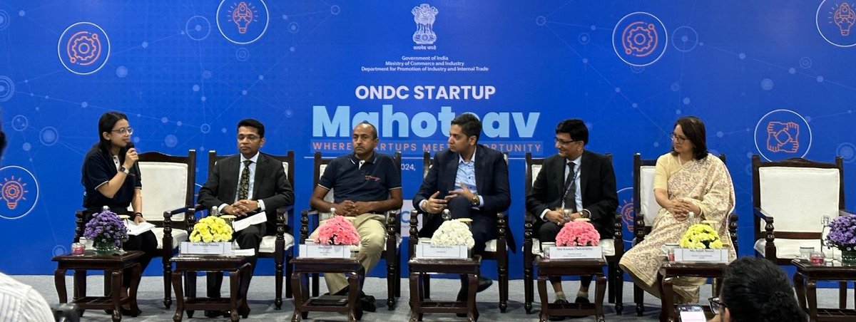 Shri @SanjivIRS, @DPIITGoI, Shri Sudatta Mandal, @sidbiofficial, Ms Anjali Bansal, @ONDC_Official, Shri @rikantpitti, @EaseMyTrip, Shri Chakrawarthy T Kannan discussed 'Building a collaborative future of India E-Commerce.' #EcommerceFuture #ONDC #StartupIndia #DPIIT