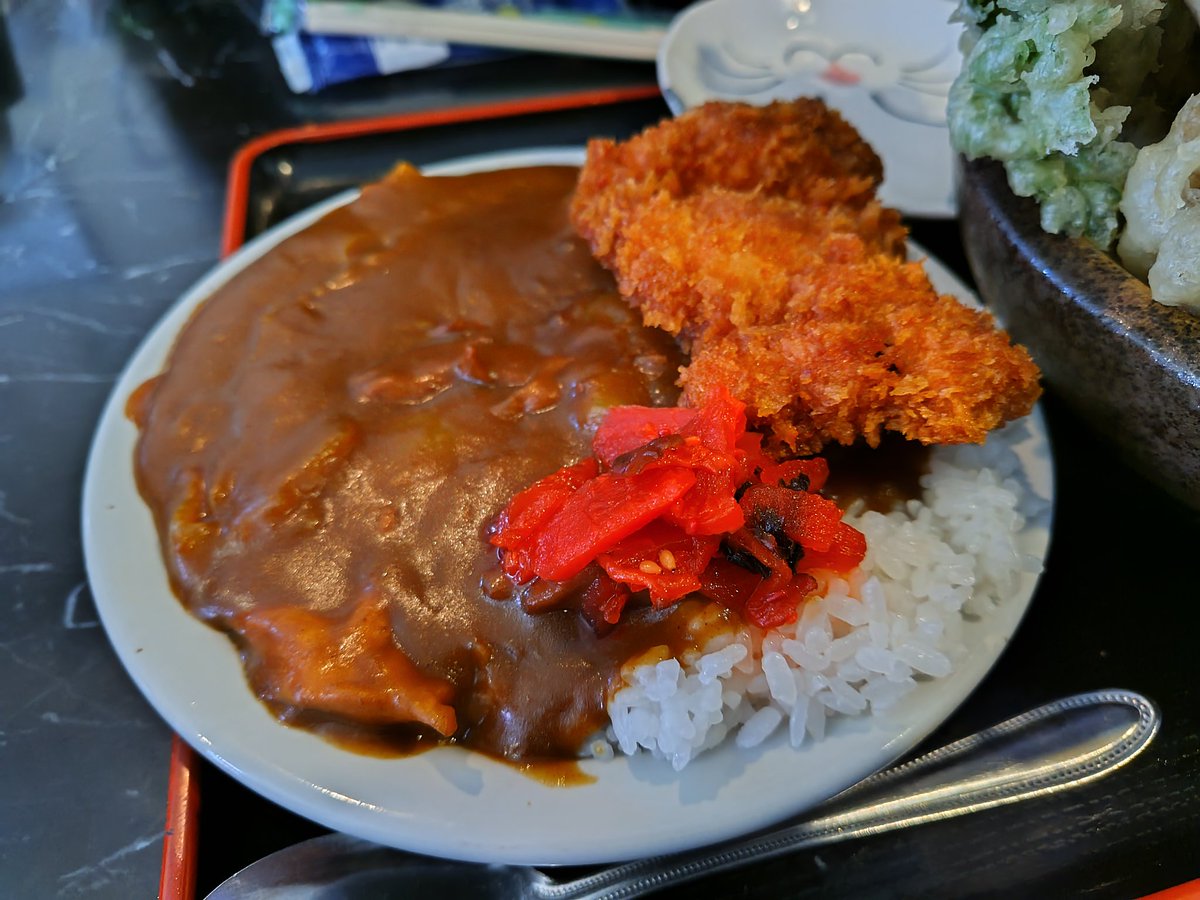 うどん居酒屋 まさか@高崎市
・まさか天風ぶっかけうどん
・カツカレー

死ぬ前に1度は来たかったお店✨

天婦羅のうどんは揚げたてのサクサクで素材の引き立つ美味さ＆うどんもモチモチでメチャ美味い👍️

完食に8分程度の量だけど無限のうどんのおかわりは数回頂いて最高な気分✨

ご馳走様です😆