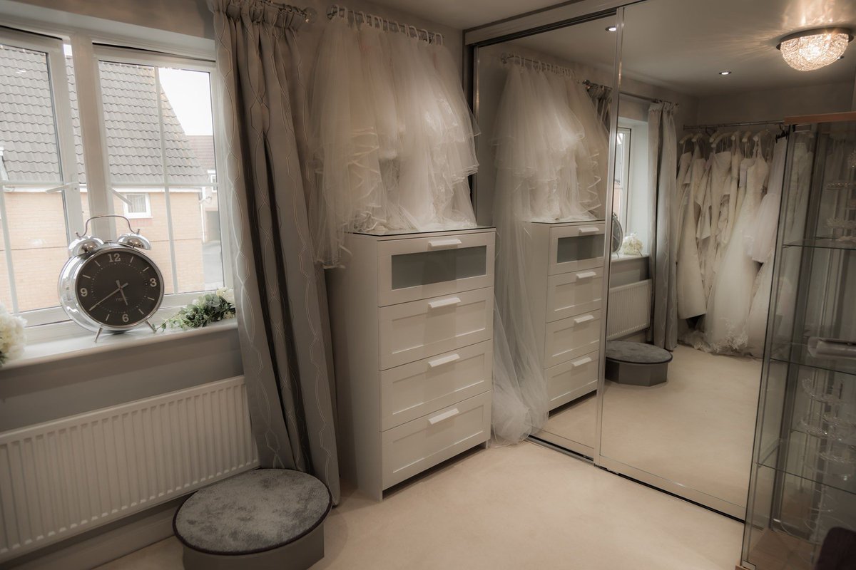 👰 Test Valley Bridal Boutique can help you find the perfect wedding ensemble from head to toe! They offer brides an end-to-end experience like no other, ensuring every detail is perfect for your big day! 💍 thecompleteweddingdirectory.co.uk/TestValleyBrid… #weddingdressshop #weddingsuppliershampshire