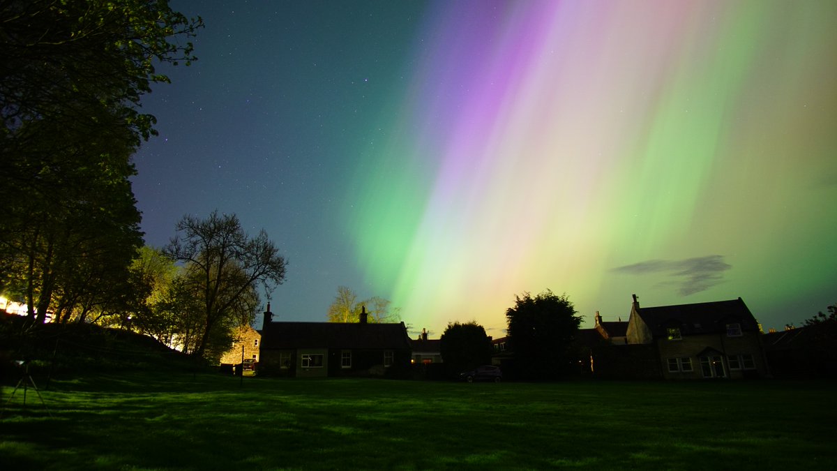Last week's aurora was truly spectacular, with sightings of the display all over the UK. BGS geoscientists have confirmed that it was was one of the most extreme and long-lasting geomagnetic storms recorded in the last 155 years. Find out more: bgs.ac.uk/news/a-roaring…