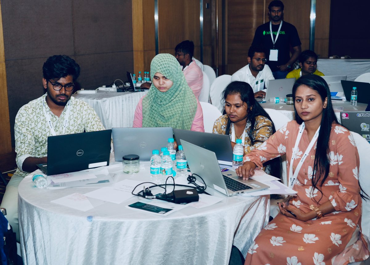 s_aanndy's tweet image. What an amazing time at Developer Day in #Bengaluru at The Lalit, Bengaluru on April 18th!
From hands-on labs to thought-provoking discussions and design reviews, grateful for the opportunity to connect and learn with the @MongoDB community. #DeveloperDays #LoveYourDevelopers