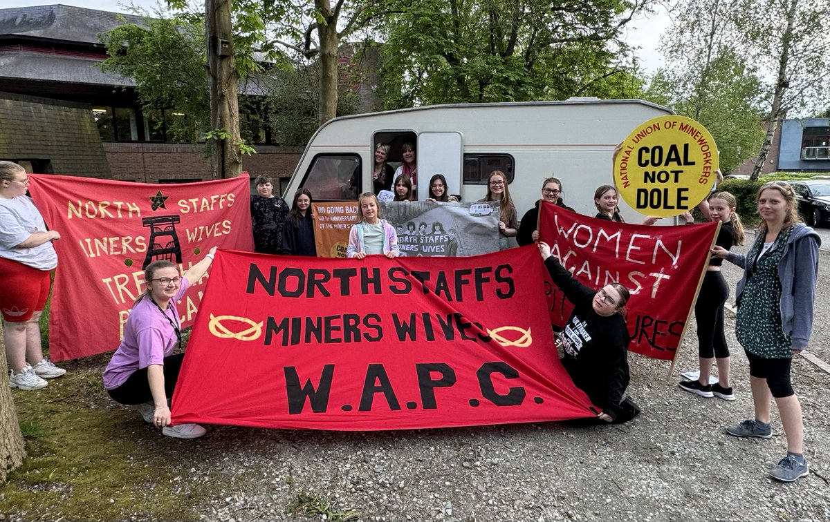 Tomorrow at 2.15pm @NVBorderlines ' Young People’s Theatre Company will be presenting a performance @PotteriesMuseum as part of a new exhibition opening called 'No going back' telling the story of the role Staffordshire miners’ wives played in the 1984 Miners’ Strike. Read more