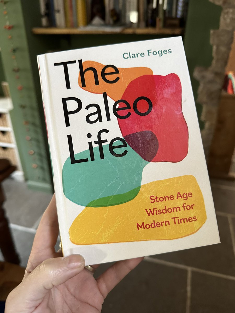 Finished copies of THE PALEO LIFE: STONE AGE WISDOM FOR MODERN TIMES by Clare Foges are in and ✨beautiful✨ It’s all about living a bit more how humans are meant to live, a tonic for our screen-laden fast-paced world. Out from @PiatkusBooks on 6th June!