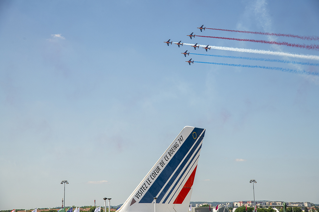 #CeJourLà #OnThisDay - Le 17/5/1953, naissance de la @PAFofficiel lors du meeting de l’air d’Alger Maison-Blanche, le commentateur Jacques Noetinger désigne sous ce nom les 4 Republic F-84 de la 3e escadre de chasse. Cette appellation sera validée plus tard par l’@Armee_de_lair.