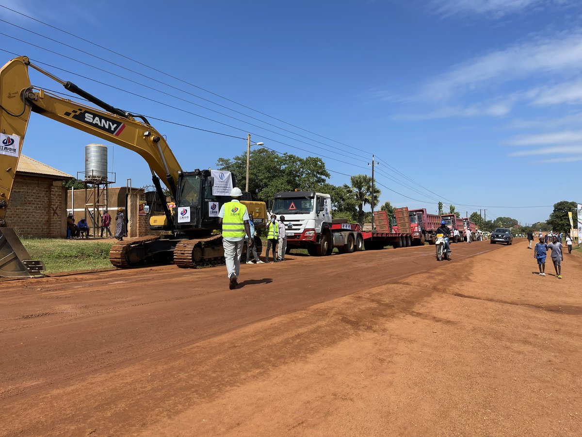 📌YUMBE TODAY! The Rt. Hon.@RobinahNabbanja is set to officiate at the groundbreaking ceremony for the Koboko—Yumbe—Moyo road project, which spans 103.08 kilometers.@GovUganda secured a USD 130.8 million from @WorldBank to fund the upgrade of this crucial road infrastructure.