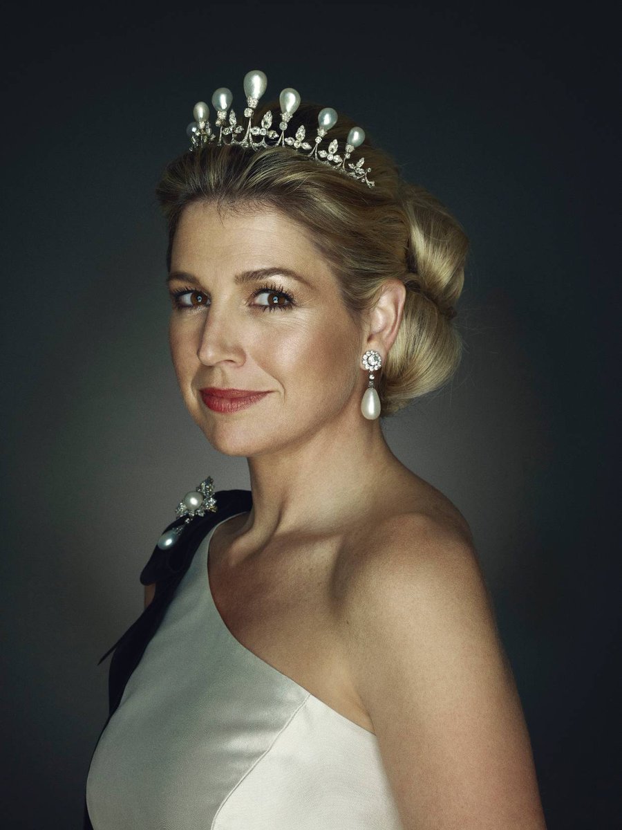 Vandaag is onze Koningin Máxima der Nederlanden 53 jaar geworden. Van harte #Gefeliciteerd Majesteit 🥳 🇳🇱 🟠