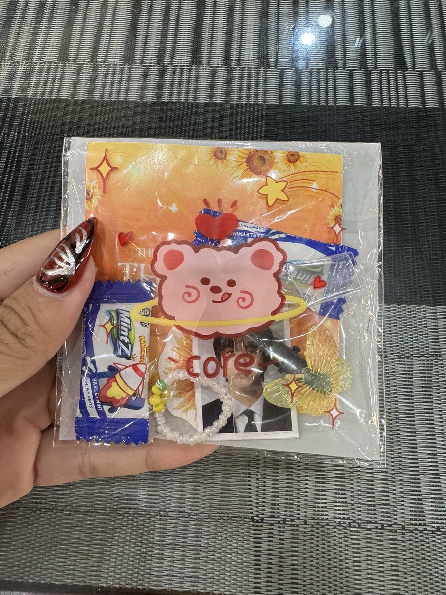 Thank you for the freebie and having a new indo friend 🥺🥰
@Baekvoc