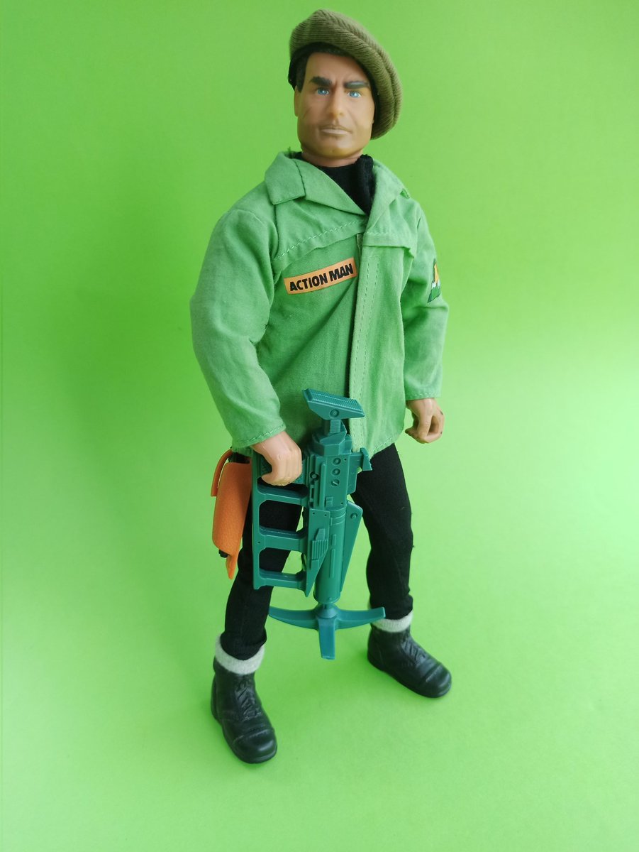 Action Man Mission Extreme, Hasbro ©1995, with Grappling Hook etsy.me/3ylQ25Y via @Etsy
#actionman #hasbro #croydesinaction #retro #vintage #toyphotography #platformonesixth #actionfigures