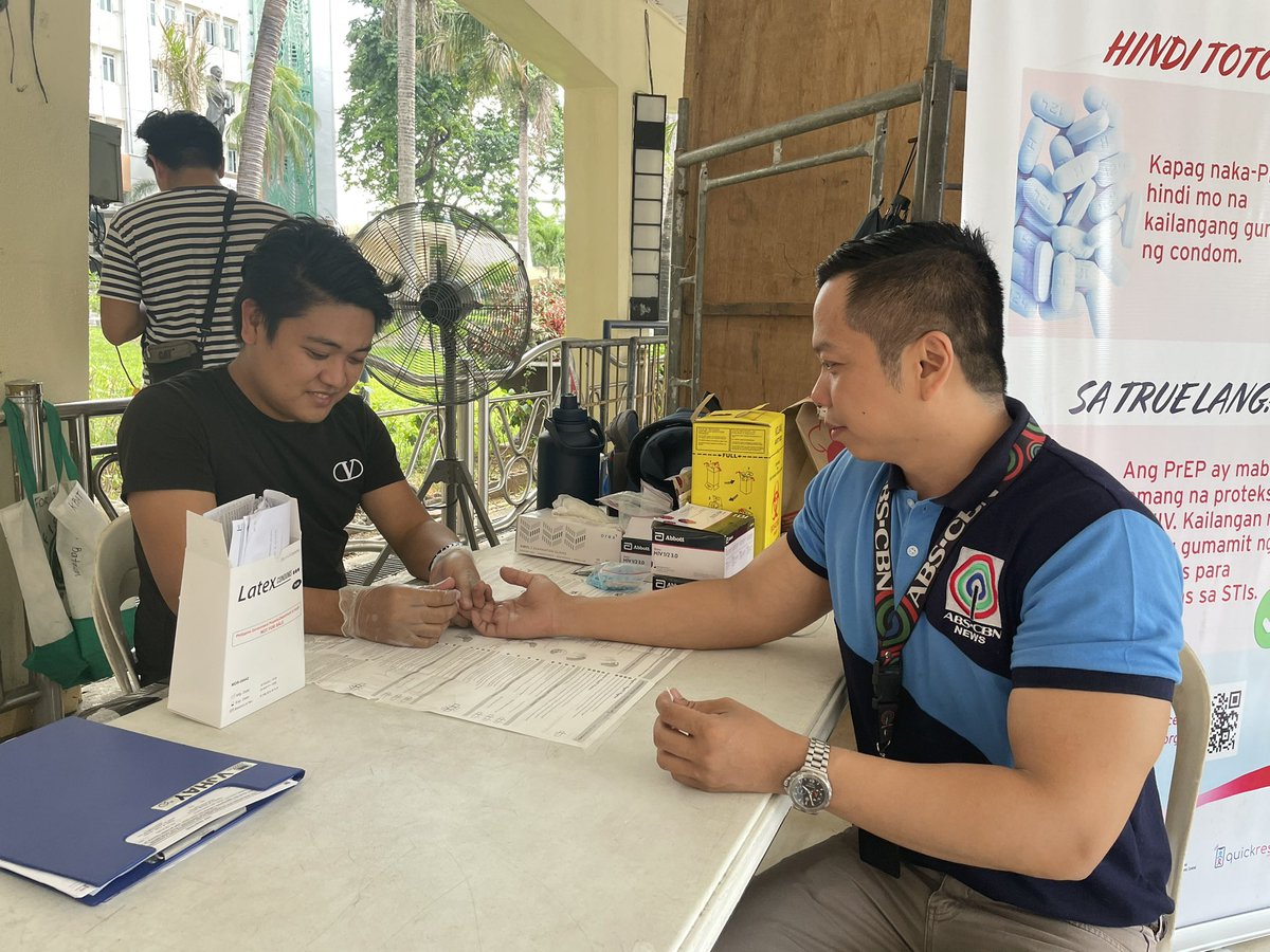 Free HIV screening and condoms continue to be provided to those who visit Quezon City Hall. According to @unaidsph, when used properly and consistently, male and female condoms, along with lubricant, offer very high protection against HIV.