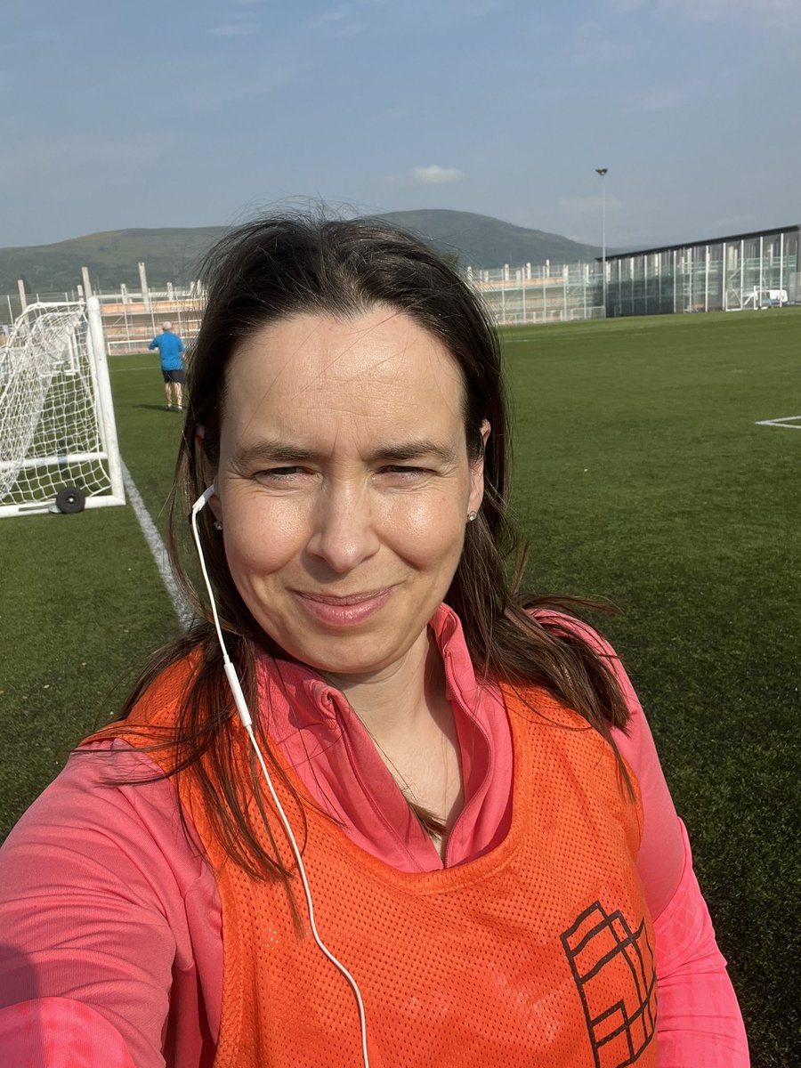 CaraHaffey's tweet image. PwC Belfast Deals — One Firm One Day! Launched into helping coach primary schools in 🤺 🤺 🤺 !! The things I do 😜@PwC_UK #ofod #giveback #PwCDeals