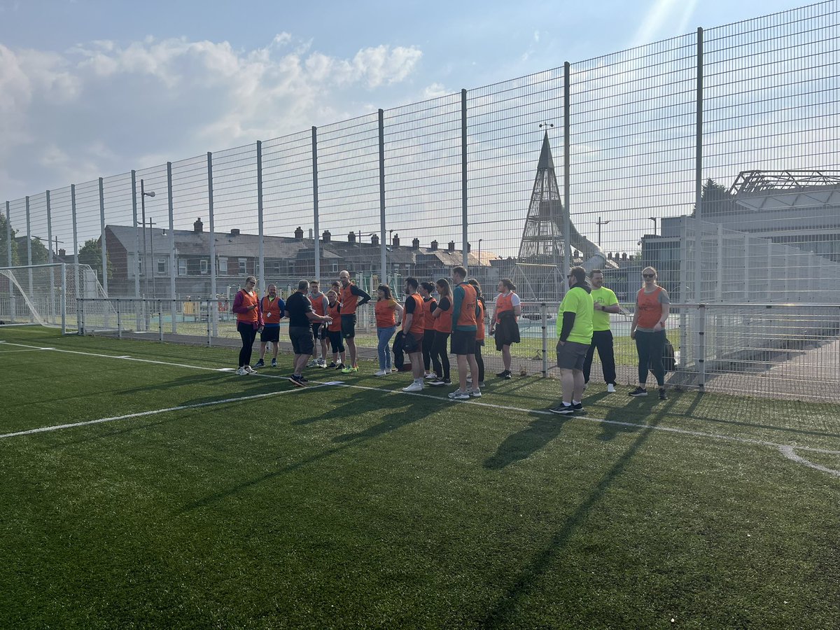 CaraHaffey's tweet image. PwC Belfast Deals — One Firm One Day! Launched into helping coach primary schools in 🤺 🤺 🤺 !! The things I do 😜@PwC_UK #ofod #giveback #PwCDeals