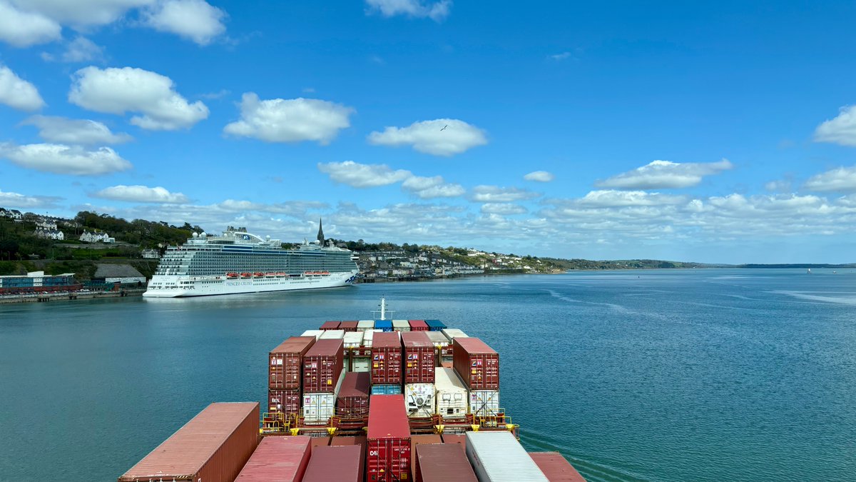 A #PilotsPerspective onboard a container vessel as it makes its way through Cork Harbour! In the background you can see @PrincessCruises ship, Regal Princess, docked at Cobh following its recent visit. 🛳️ 📸 Nevan Holland