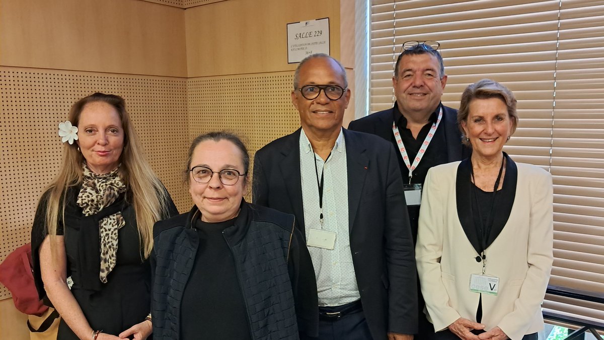 🤝 Hier, Maiana Bambridge, membre du @CESEC_PF et Alexa Bonnette, Secrétaire générale du CESEC ont été reçues par la délégation aux #OutreMer du #CESE pour échanger sur les thèmes de la pauvreté & du projet d'avis 'Mieux connecter les Outre-mer'