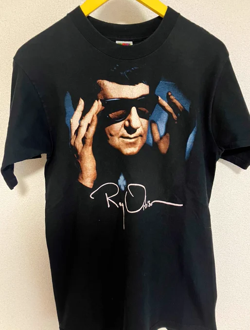 今日このロイ・オービソンのTシャツでおバイト様に来てるんだけど、社員の人にめちゃ訝しげな目で見られた。 