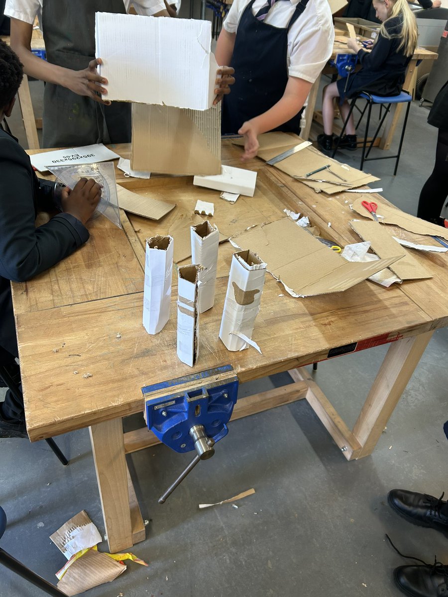 SpringwestDT's tweet image. Goldilocks broke baby bear’s chair! 🐻 🪑 This mornings year 8 design challenge! Stay tuned for their wonderful outcomes! @SpringwestA #collaboration #virtues